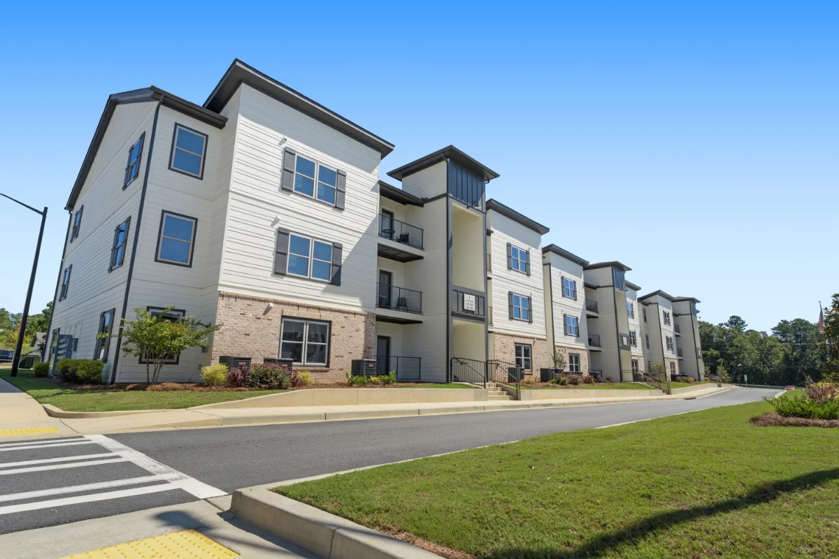 Modern apartment living at a Pointe Grand community